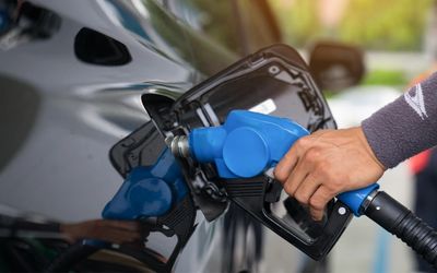Petrol prices start to rise before Christmas