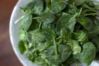 Toxic spinach recalled after causing fever and hallucinations in Australia