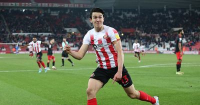 Sunderland boss Tony Mowbray sets out his stance on the Luke O'Nien positional debate