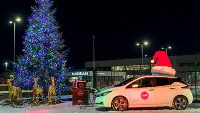 Nissan UK Builds 250,000th Leaf, Uses It To Light Up Christmas Tree