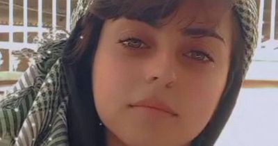 Iranian regime U-turns on decision to execute 16-year-old girl as crowd demands release