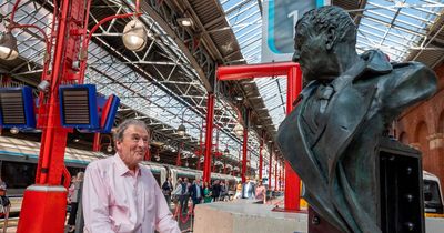 Tributes to Chiltern Railways founder Adrian Shooter