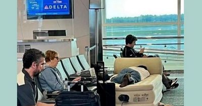 Passenger labelled both ‘genius’ and ‘selfish’ for bringing airbed to boarding gate