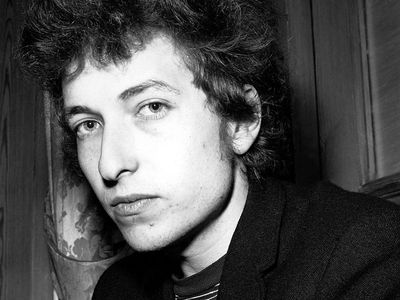 Best alternative Christmas songs, from Bob Dylan and The Kinks to Aimee Mann