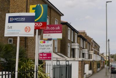 London records slowest rate of house price growth as values drop in fourth quarter