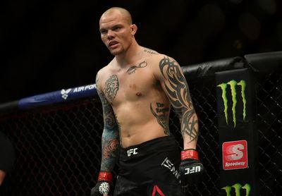 Anthony Smith Maintains UFC Title Aspirations Despite Losing Jamahal Hill Bout