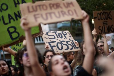 Portuguese climate activists must pay fine over protest, says court