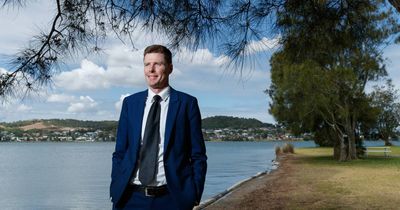 Barrister and journalist Stephen Ryan to take on Greg Piper in Lake Macquarie