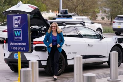 Phoenix airport 1st to offer self-driving ride service Waymo