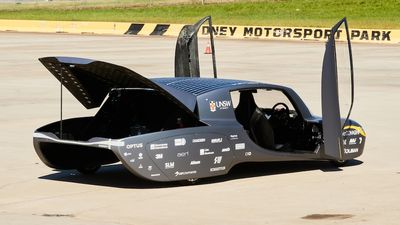 UNSW students attempt a Guinness World Record with a solar electric vehicle