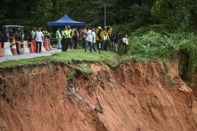 Malaysia landslide death toll rises to 21