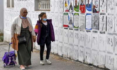 Tunisians go to polls in election set to cement rule of strongman president