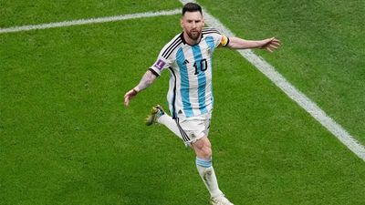 FIFA World Cup: Messi and Maradona kiss the sky as eternal final looms