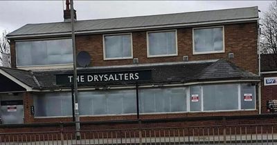 Customers gutted as Leeds pub loved by Leeds United fans since the 1960s boarded up