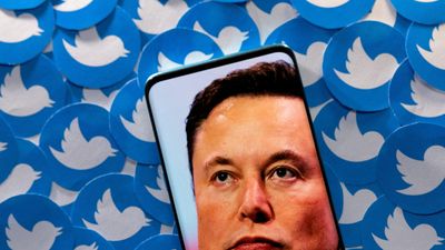 Musk vows to restore recently suspended Twitter accounts of journalists