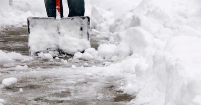 Common 65p household ingredient that can de-ice driveways and pavements in seconds