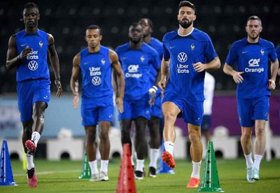 France battle virus on eve of World Cup final