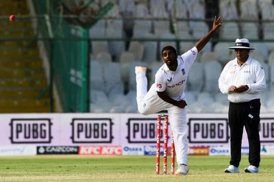 Leach, Ahmed shine for England on a spinners' day in third Pakistan Test