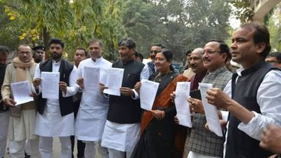 RLJP leaders call on governor Phagu Chauhan, seek President's Rule in Bihar
