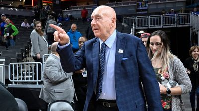 Dick Vitale Receives Standing Ovation During Indiana-Kansas