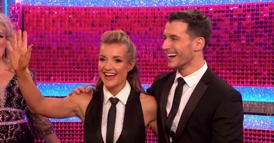 Strictly's Helen Skelton suffers awkward fake tan blunder during final