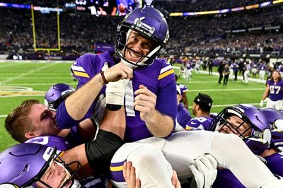 Vikings clinch division with historic comeback win