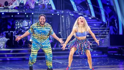 Hamza Yassin and Jowita Przystal win Strictly Come Dancing 2022