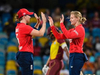 England win third T20 to claim series against West Indies