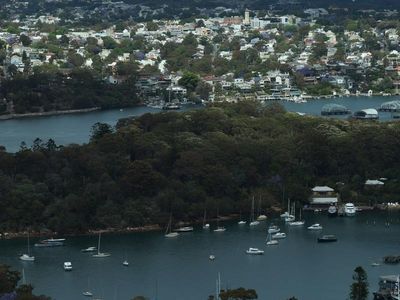 Greens to tax homes of 'obscenely' wealthy