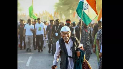 88-year-old Congress worker walks the miles in Bharat Jodo Yatra