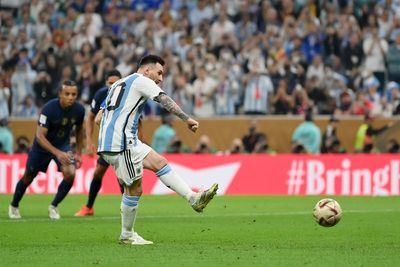 Messi goal: Watch Argentina captain score penalty against France in World Cup final