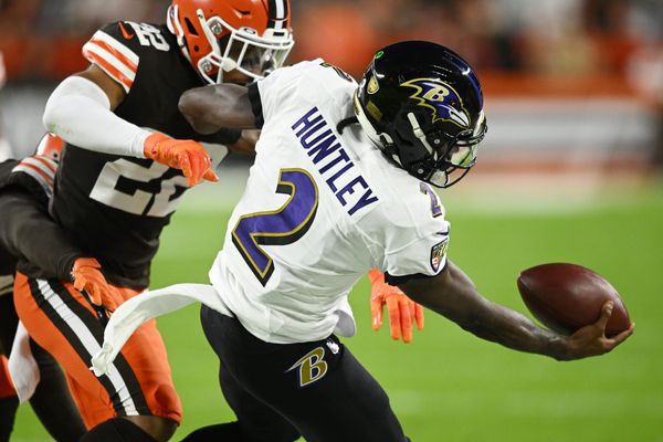 Browns vs. Ravens: Deion Jones, Jordan Kunaszyk get extended auditions