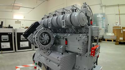 Custom Lego Technic Diesel Engines Have Working Turbo, Cooling Systems