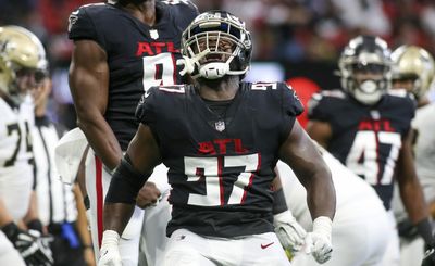 Falcons DL Grady Jarrett sacks Saints QB Andy Dalton