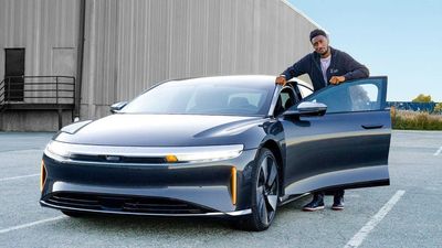 Reviewer Says Lucid Air One-Ups Tesla Model S At All But One Thing