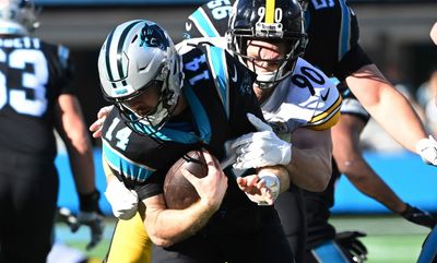 Panthers don’t commit to starting Sam Darnold in Week 16