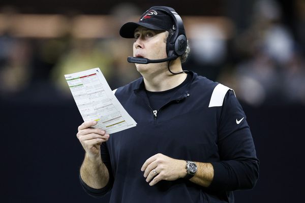 Falcons' Dean Pees out of hospital after pregame collision