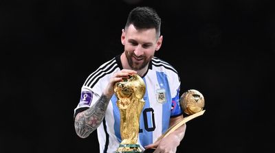 Lionel Messi Embraces Mother After Argentina’s World Cup Victory (Video)