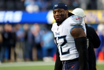Watch: Titans’ Derrick Henry levels own teammate on big play