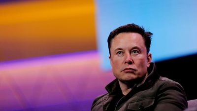 Elon Musk offers to step down as head of Twitter, says he will abide by results of poll