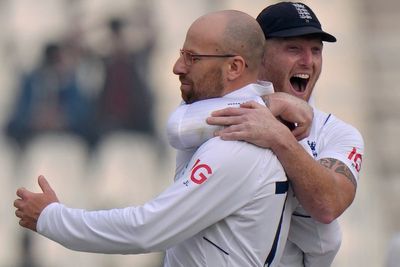Jack Leach takes three wickets in six balls to give England edge in Karachi