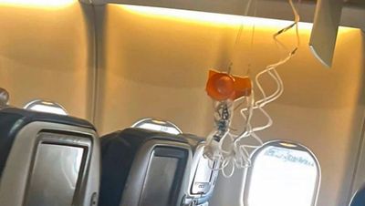 11 people seriously injured amid turbulence on Hawaii flight