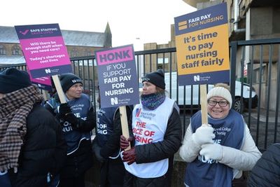NHS faces ‘incredibly challenging’ time as nurses warn strikes could last months