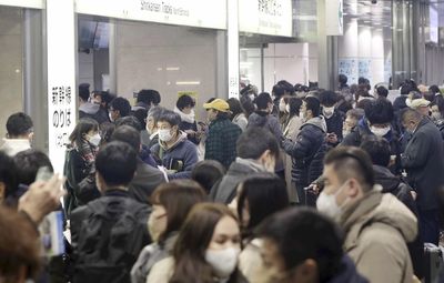 Tokaido Shinkansen back on track day after outage