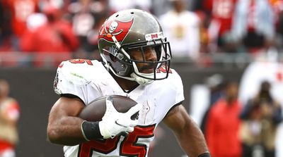 Bucs’ Giovani Bernard Bristles at Questions About Botched Fake Punt