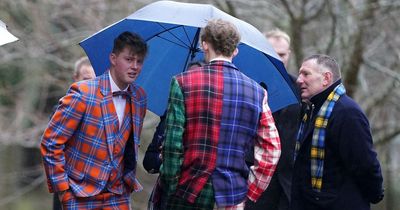 Emotional tributes paid to Doddie Weir as mourners wear tartan at moving service