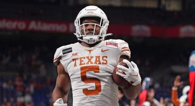 Texas Running Back Bijan Robinson Declares for 2023 NFL Draft