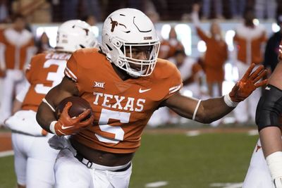 Texas RB Bijan Robinson declares for 2023 NFL draft