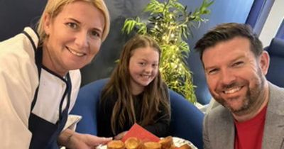 Schoolgirl sends headteacher cheeky complaint over Christmas dinner - and gets hilarious reply