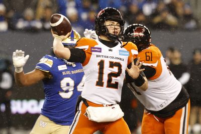 Report: Vikings bring in CFL star QB Nathan Rourke for a workout